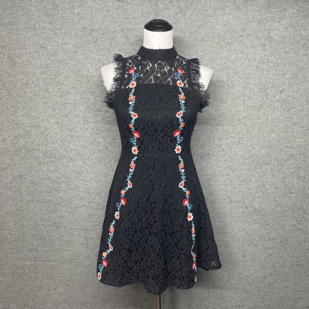 Altar'd State Jaenie Dress SM Sleeveless Mock-Neck Black Floral Lace Embroidered - Picture 12 of 13